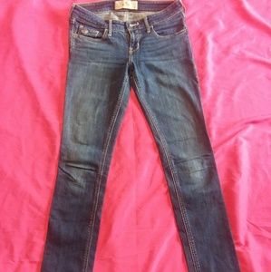 Hollister woman's skinny size 3 jeans
